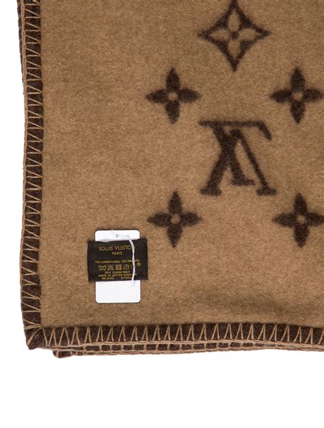 louis vuitton monogram blanket